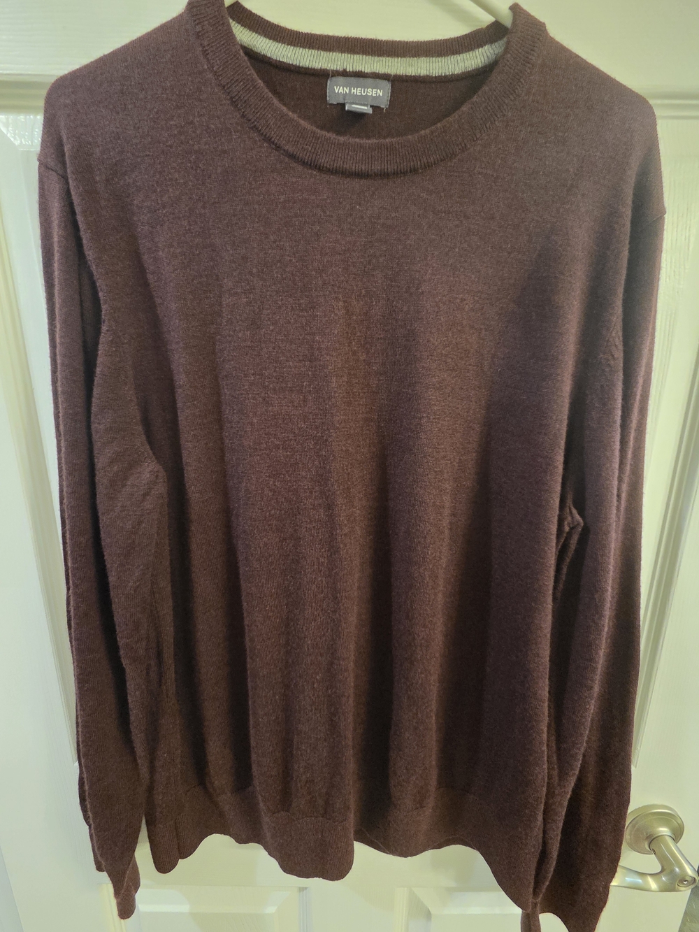 Van Heusen Men's Crewneck Sweater in Deep Burgundy